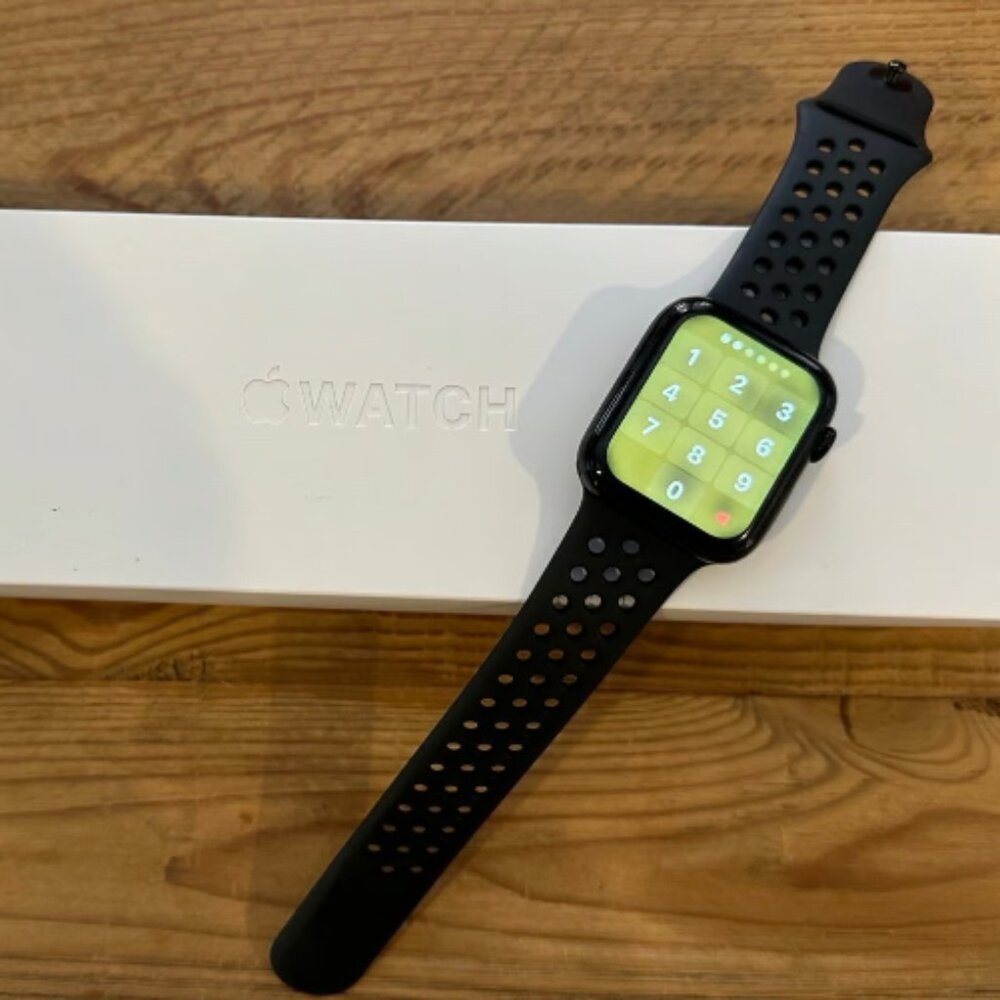 Apple Watch Series 4 Nike model 44MM